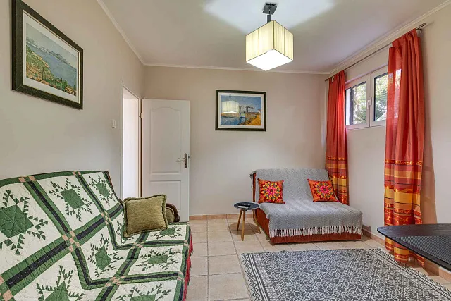 Three-Bedroom Ground-Floor Apartment with Private Entrance and Sea View — photo 29